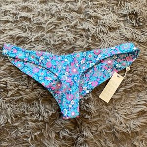 Frankie’s Bikinis marina bottom blue wave L
